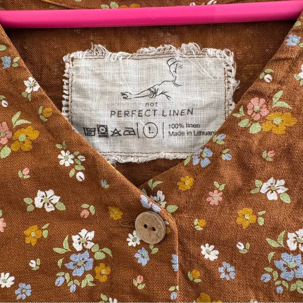 NotPerfectLinen NPL SYMI V-neck linen dress in beautiful floral pattern - Picture 2 of 9